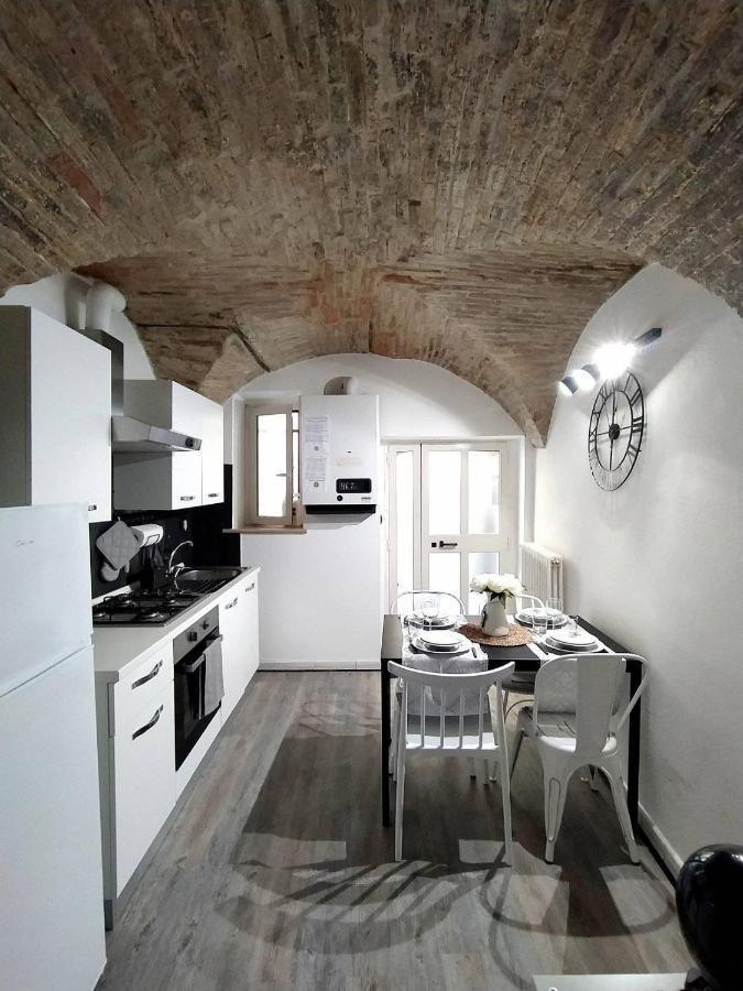 Апартаменты Casa In Centro Storico Vista Gran Sasso Атри Экстерьер фото